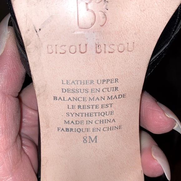 Bisou Bisou  heels, black, nylon mesh inserts / ankle straps w/ buckles 🖤🖤 - Picture 7 of 8